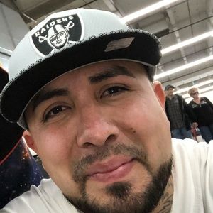 Meet your Posher, Enrique